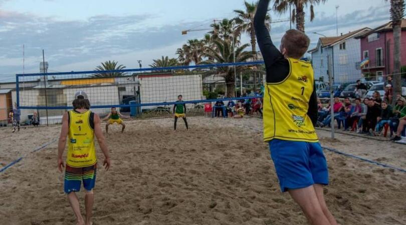 Beach Volleybal Camp in Italy with Beach Service